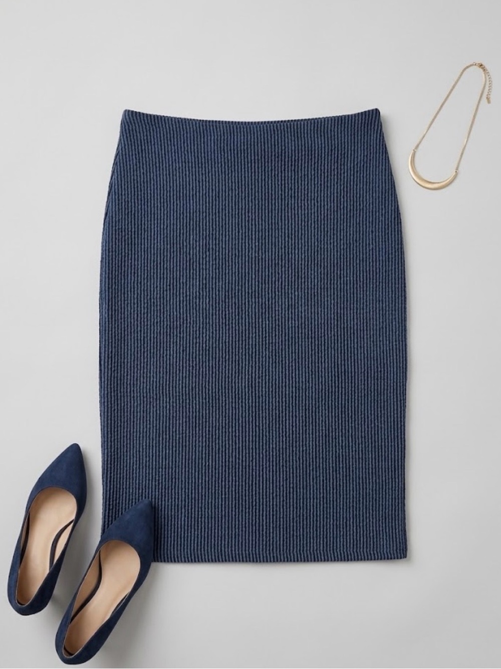 Heatherly Women's Blue Ribbed Knit Midi Skirt Size Medium - Excellent Condition